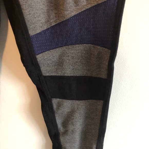 BCBG Max Azria - Picture 5 of 8